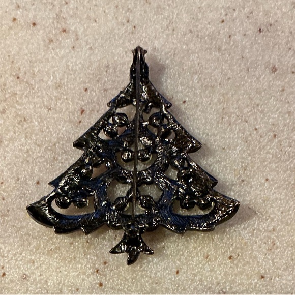 Festive Christmas Tree Brooch with Multicolor Rhinestones - Picture 2 of 4